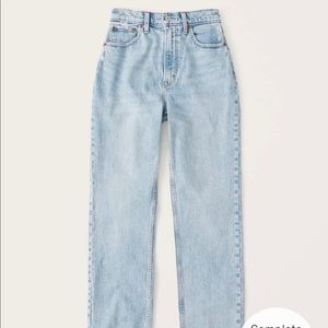 Abercrombie Curve Love Ultra High Rise 90s Straight Jean